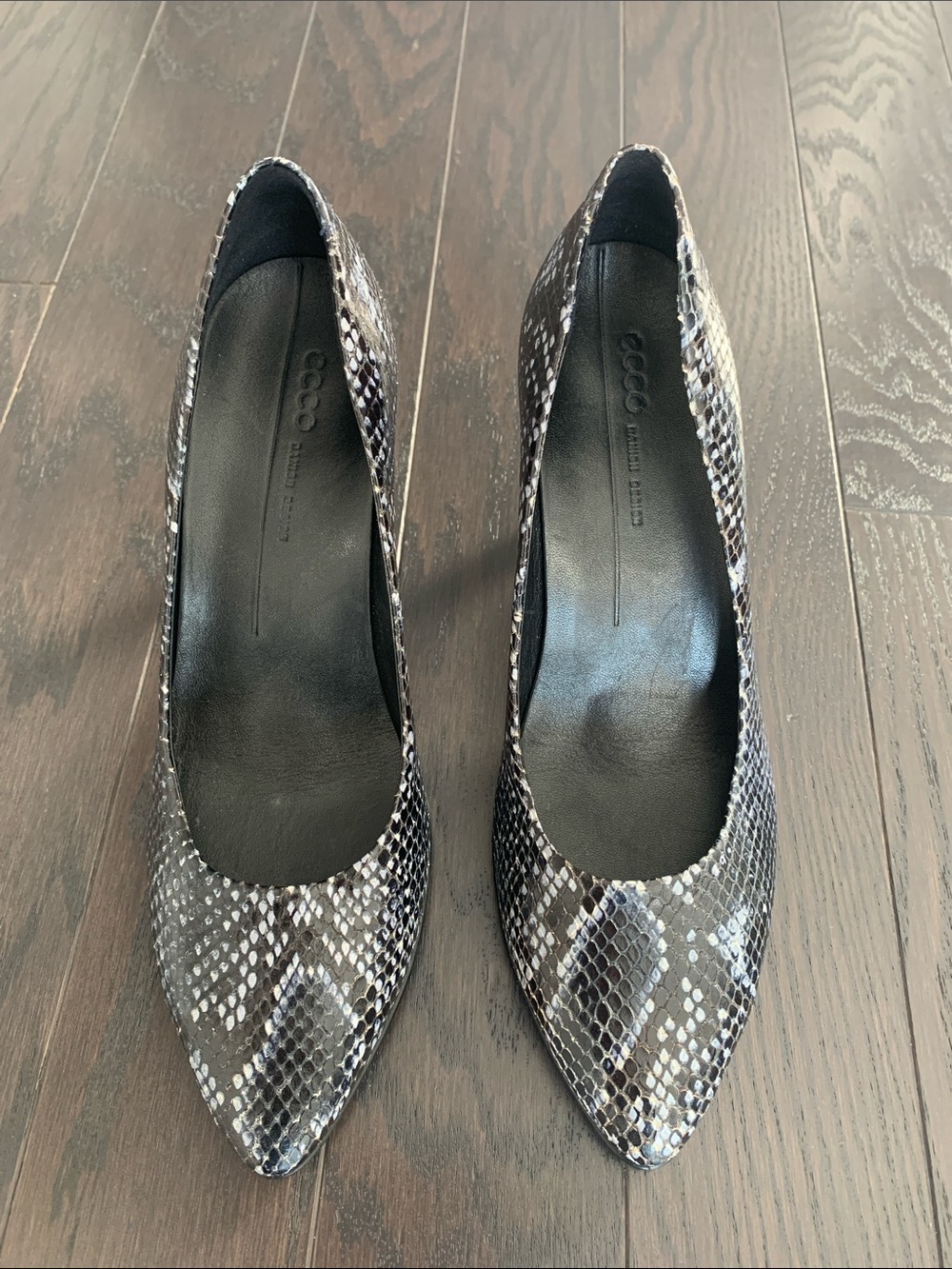 Ecco Women's Snake-Print Leather Pointed Pumps in Black and Grayish Blue